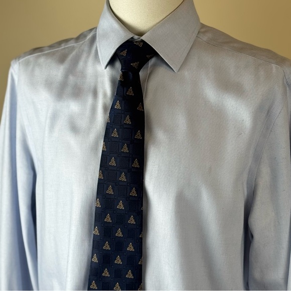 Patrick Francis Men’s Trinity Knot Navy Blue Jacquard 100% Silk Tie EUC - Picture 4 of 4